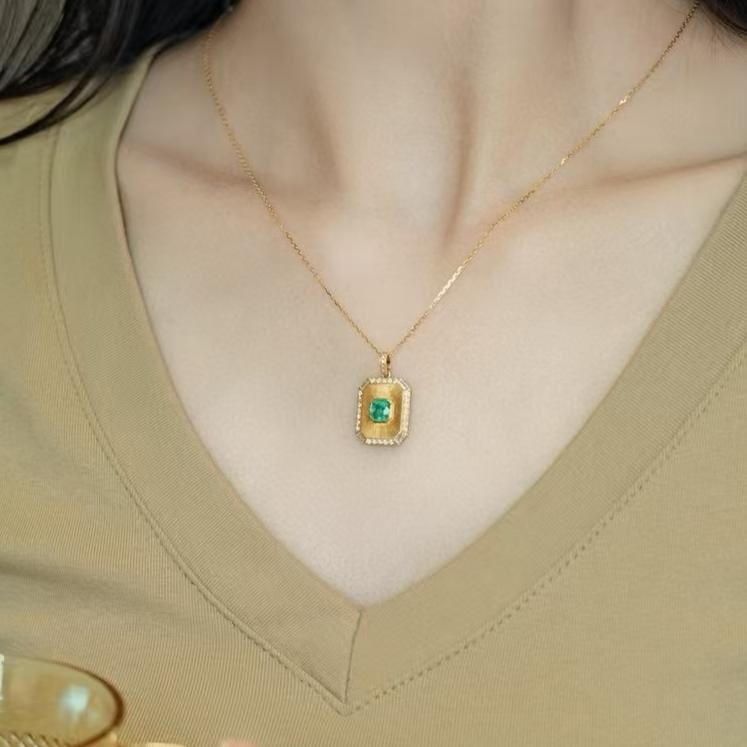 14k Gold 1.04 Ctw Natural Emerald & Diamond Pendant( Without Chain ) - 4
