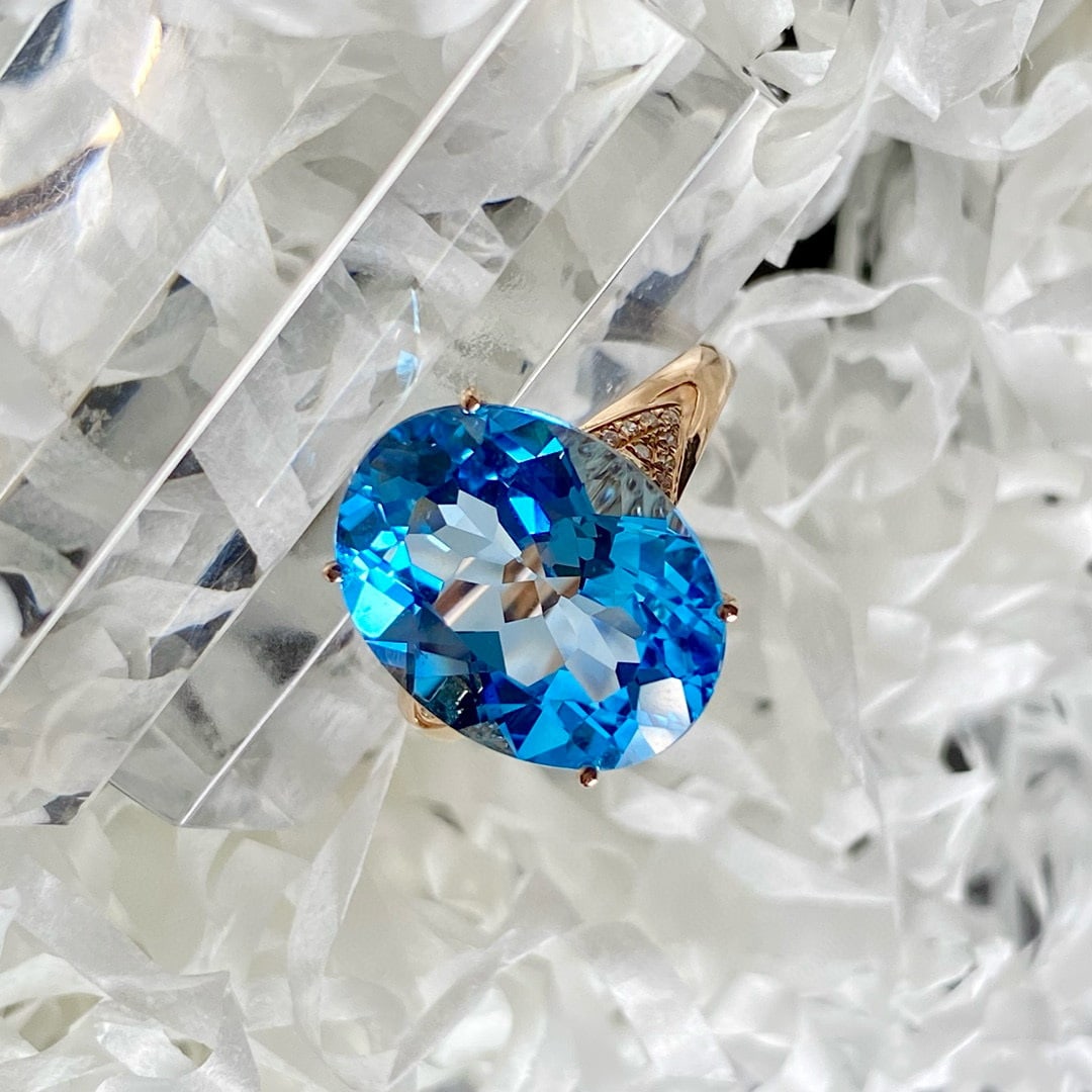 14k Gold 9.25 Ct Natural Topaz & Diamond Ring - 2