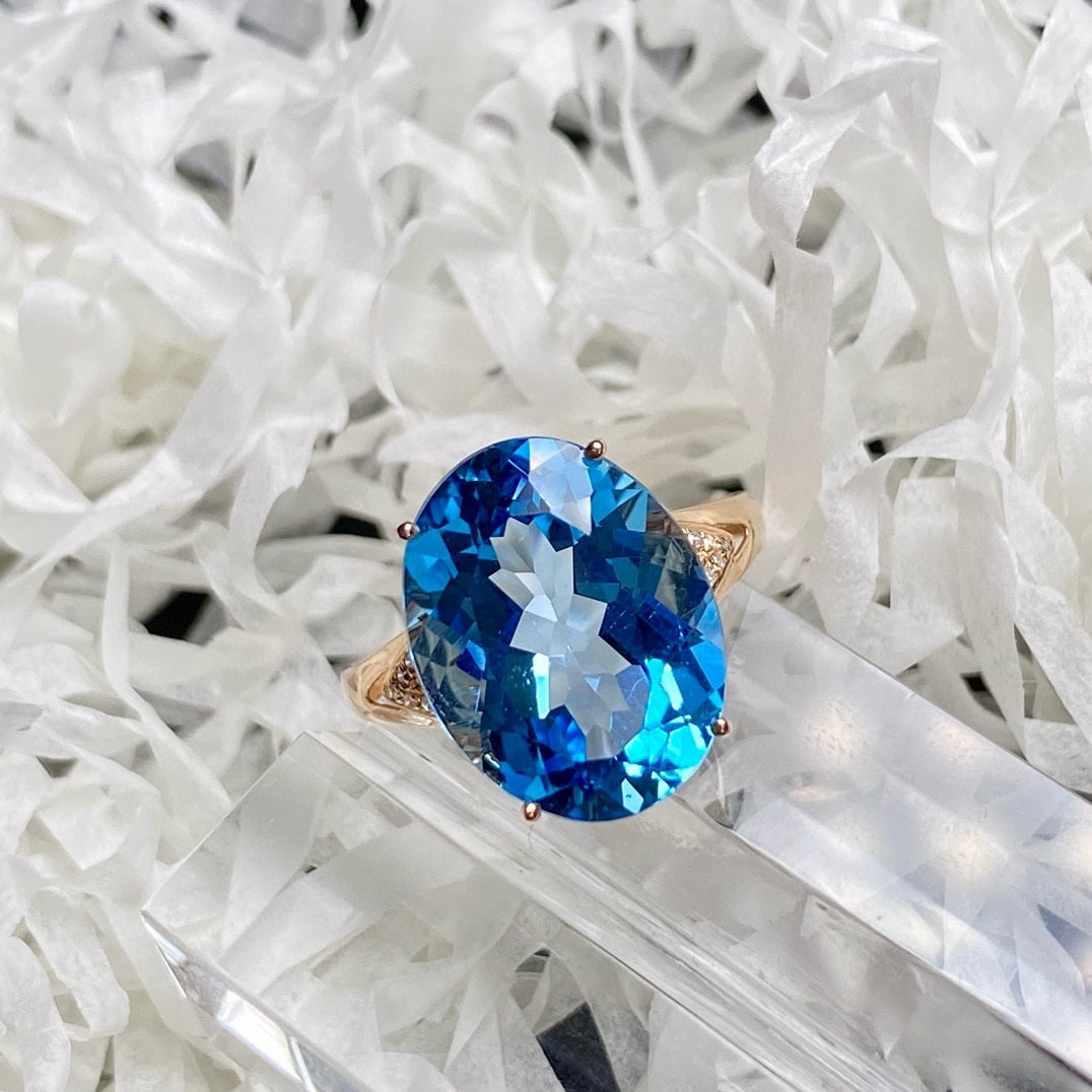 14k Gold 9.25 Ct Natural Topaz & Diamond Ring - 6