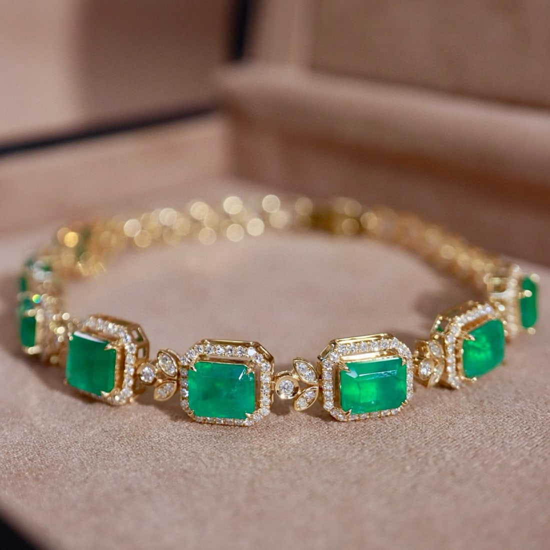14k Gold 7.34 Ctw Natural Emerald & Diamond Bracelet: Ref:231137091 // gold content:14k gold // main gemstone:emerald // shape:octagonal // carat weight:6. 65ct // color:green // treatment:natural // // adjacent gemstone 2 : diamond // shape:round // car