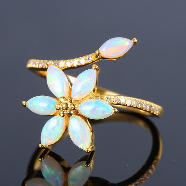 14k Gold 0.92 Ctw Natural Opal & Diamond Ring - 2