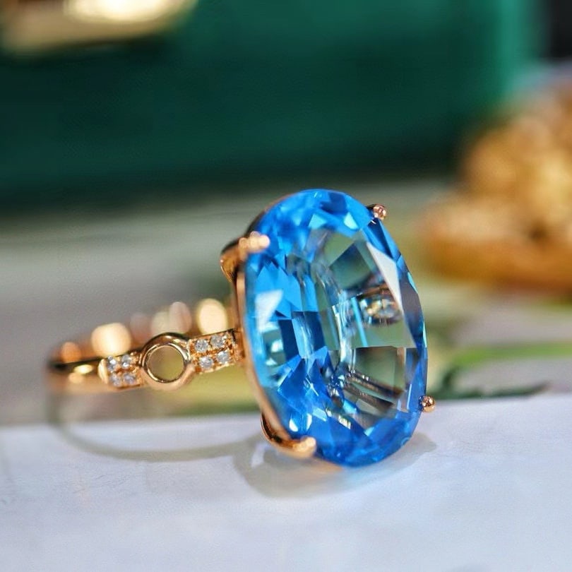 14k Gold 6.95 Ctw Natural Topaz & Diamond Ring - 2