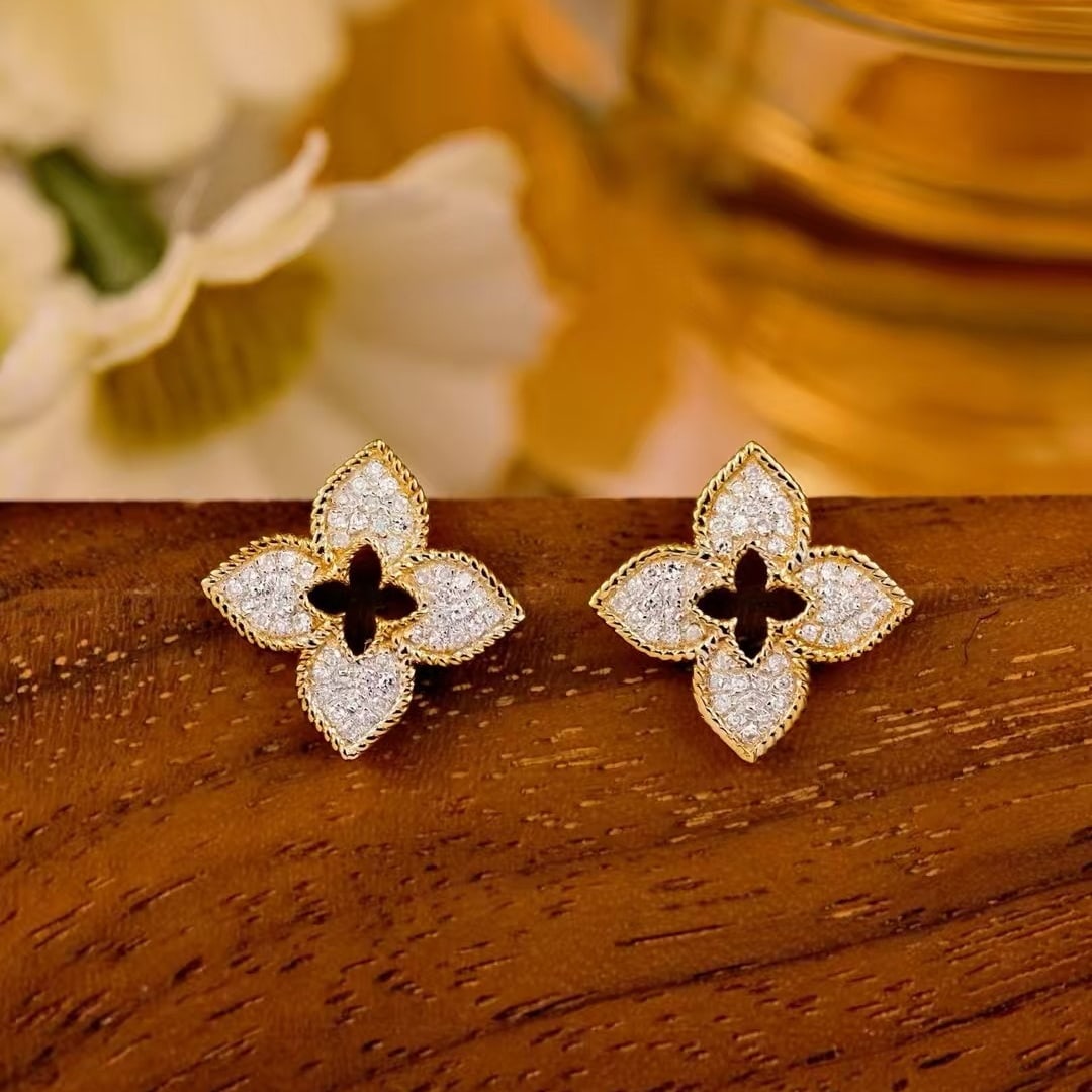 14k Gold 0.16 Ct Natural H Diamond Earrings: Ref:231137117 // gold content:14k gold // main gemstone:diamond // shape:round // carat weight:0. 16ct // clarity grade:vs-si // color:h // treatment:natural // cut grade:g // Condition: NewLow