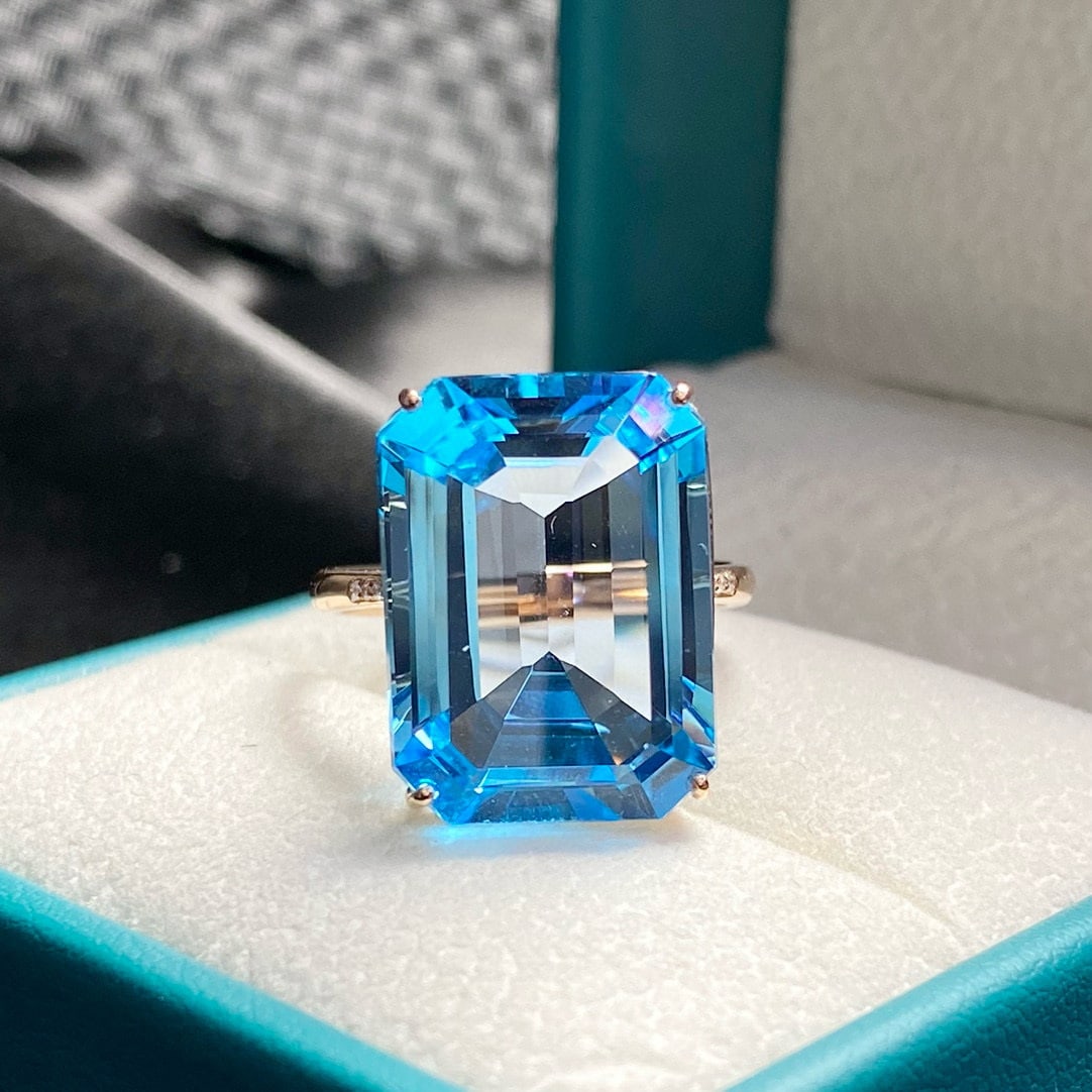 14k Gold 15.55 Ct Natural Topaz & Diamond Ring - 6