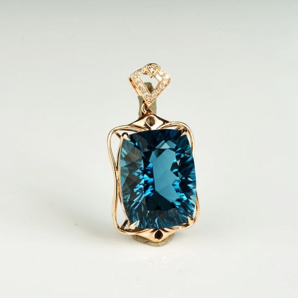 14k Gold 16.7 Ct Natural Topaz & Diamond Pendant( Without Chain ) - 7