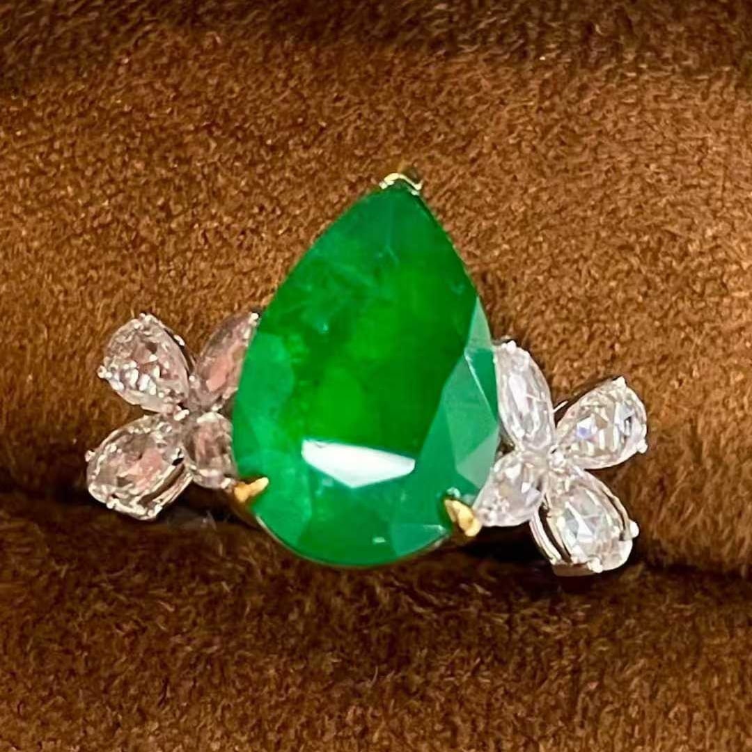 14k Gold 2.9 Ct Natural Emerald & Diamond Ring - 2