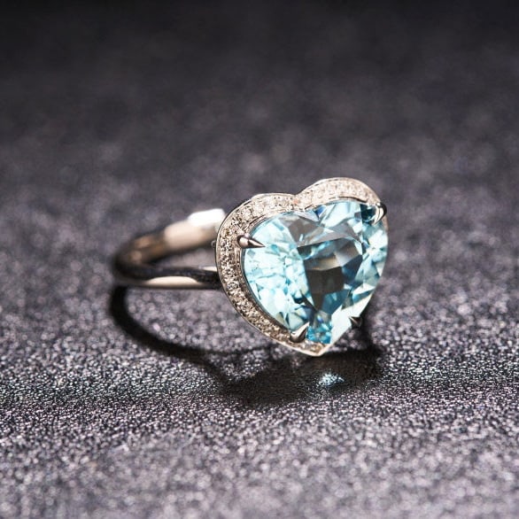 14k Gold 4.17 Ct Natural Aquamarine & Diamond Ring - 2