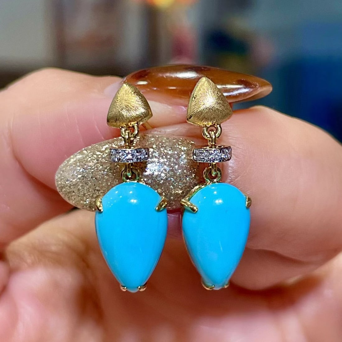 14k Gold 4.82 Ct Natural Blue Turquoise & Diamond Earrings: Ref:231137153 // gold content:14k gold // main gemstone:blue turquoise // shape:pear // carat weight:4. 82ct // color:blue // treatment:natural // // adjacent gemstone 2 : diamond // shape:round //