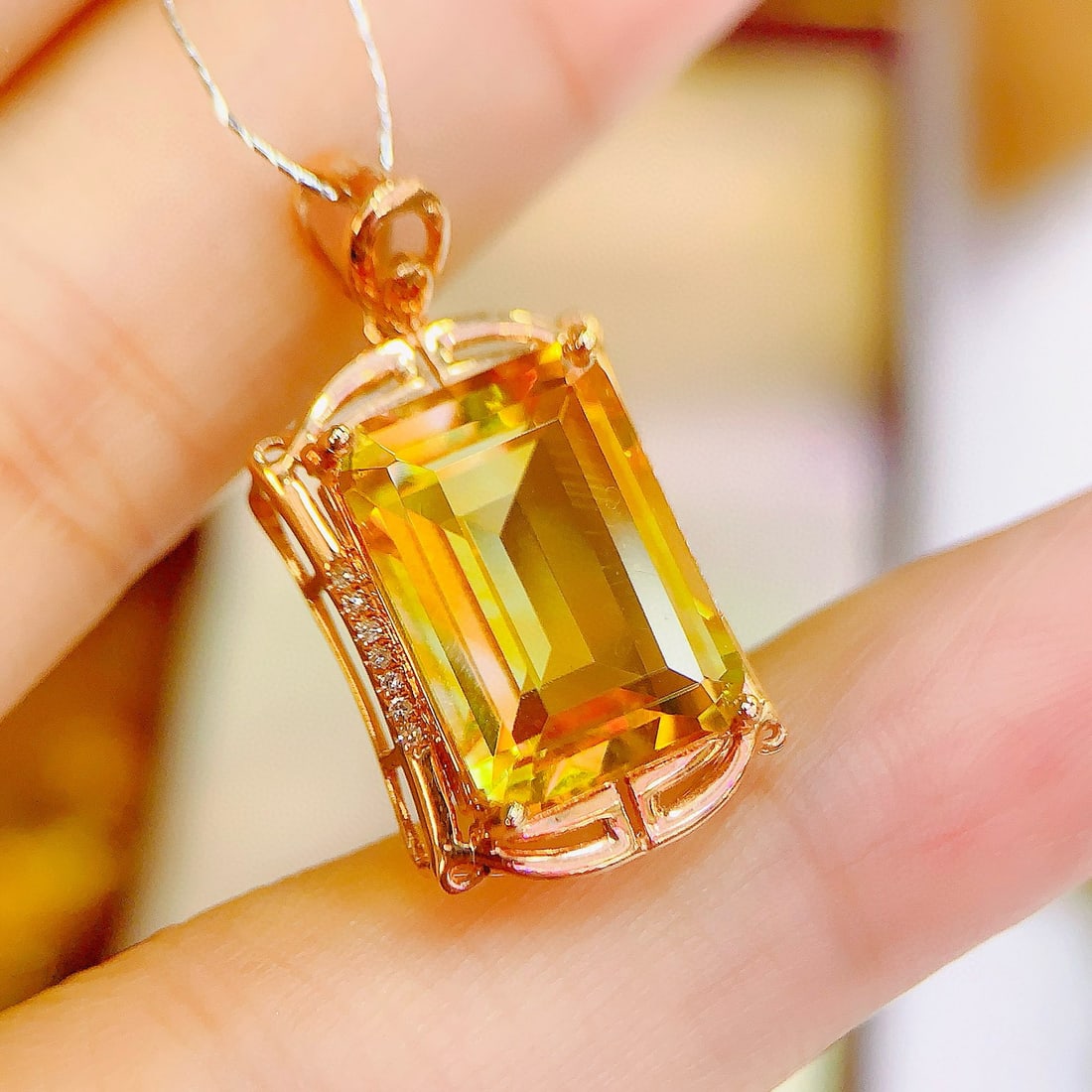 14k Gold 6.89 Ctw Natural Citrine & Diamond Pendant( Without Chain ): Ref:231137158 // gold content:14k gold // main gemstone:citrine // shape:octagonal // carat weight:6. 85ct // color:yellow // treatment:natural // // adjacent gemstone 2 : diamond // number of stones:
