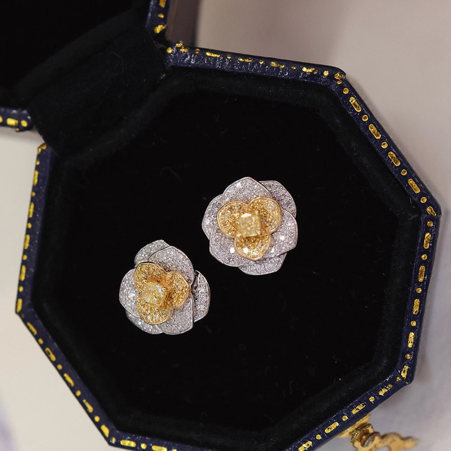 14k Gold 0.65 Ct Natural Color Diamond Earrings - 2