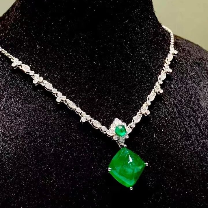 14k Gold 5.8 Ct Natural Emerald & Diamond Necklace - 3