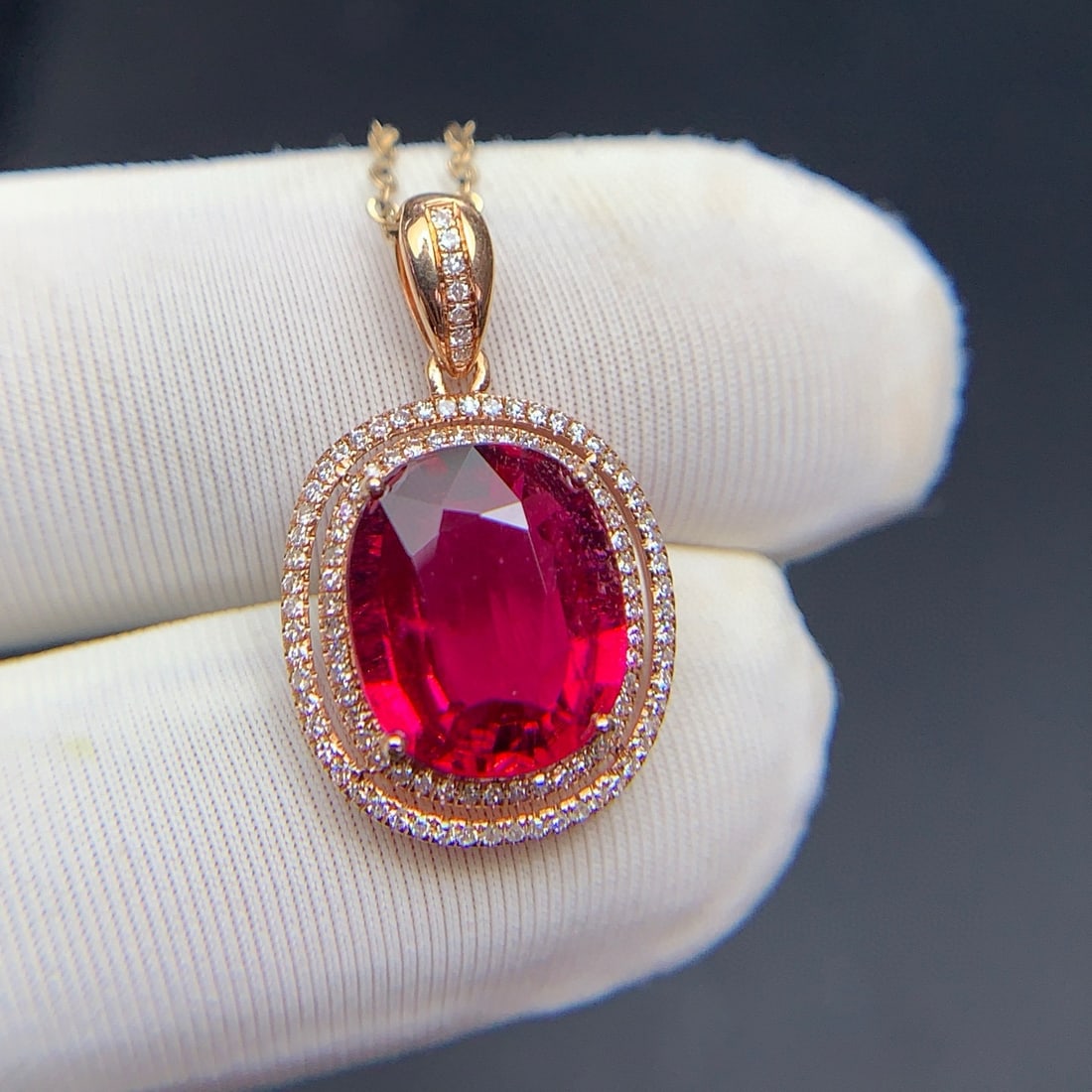 14k Gold 3.4 Ct Natural Tourmaline & Diamond Pendant( Without Chain ): Ref:231137202 // gold content:14k gold // main gemstone:tourmaline // shape:cushion // carat weight:3. 4ct // color:red // treatment:natural // // adjacent gemstone 2 : diamond // shape:round //