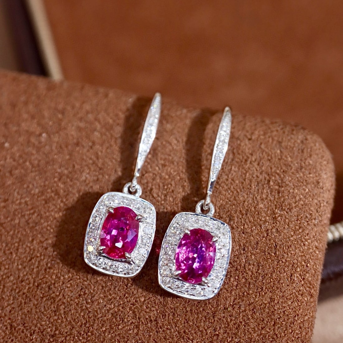 14k Gold 1.19 Ctw Natural Ruby & Diamond Earrings: Ref:231137214 // gold content:14k gold // main gemstone:ruby // shape:oval // carat weight:0. 96ct // color:red // treatment:natural // // adjacent gemstone 2 : diamond // shape:round // carat weight: