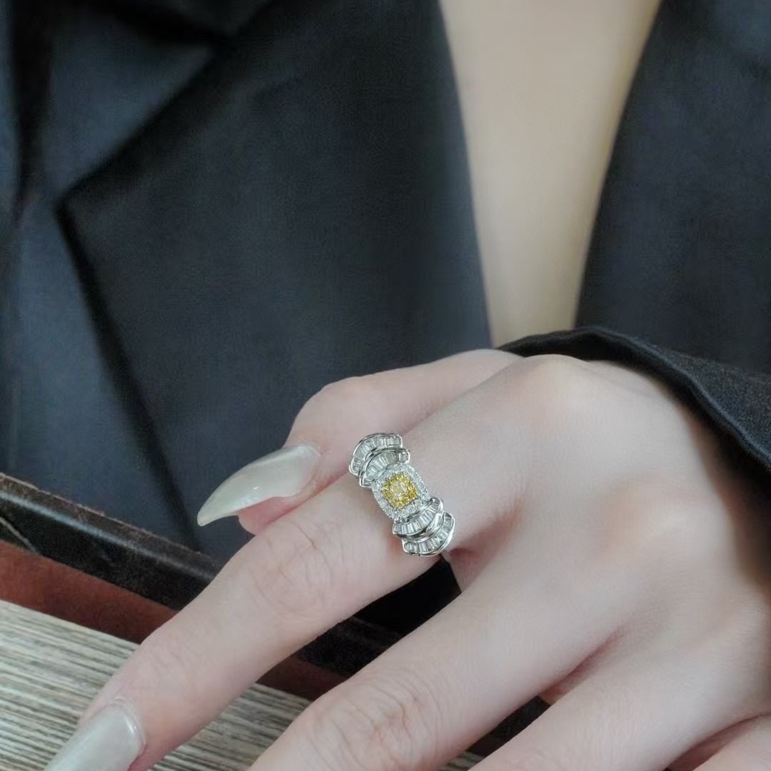 14k Gold 0.65 Ct Natural Color Diamond Ring - 5