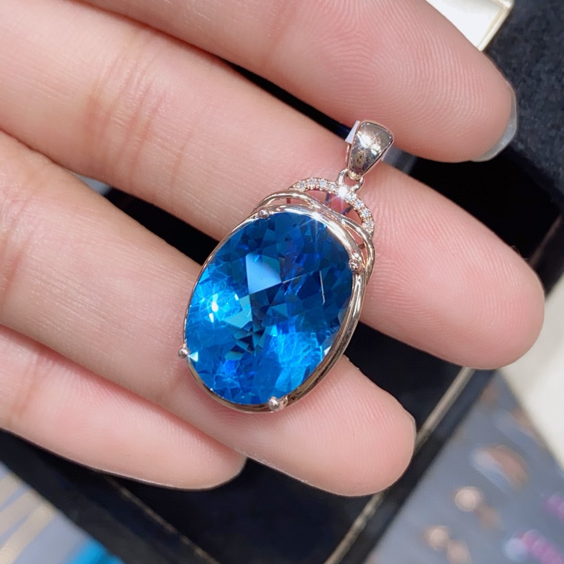 14k Gold 11.77 Ctw Natural Topaz & Diamond Pendant( Without Chain ) - 3