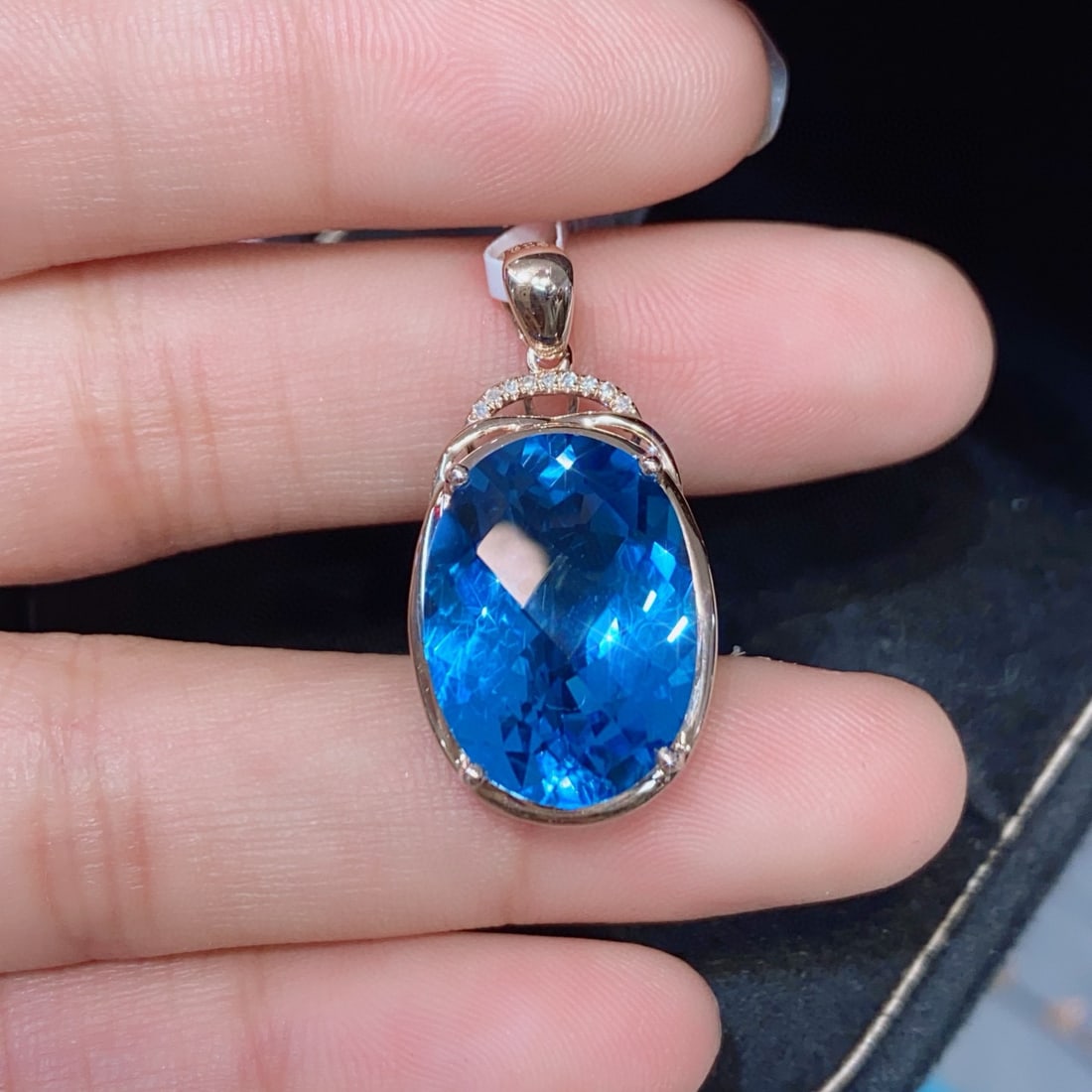 14k Gold 11.77 Ctw Natural Topaz & Diamond Pendant( Without Chain ) - 4