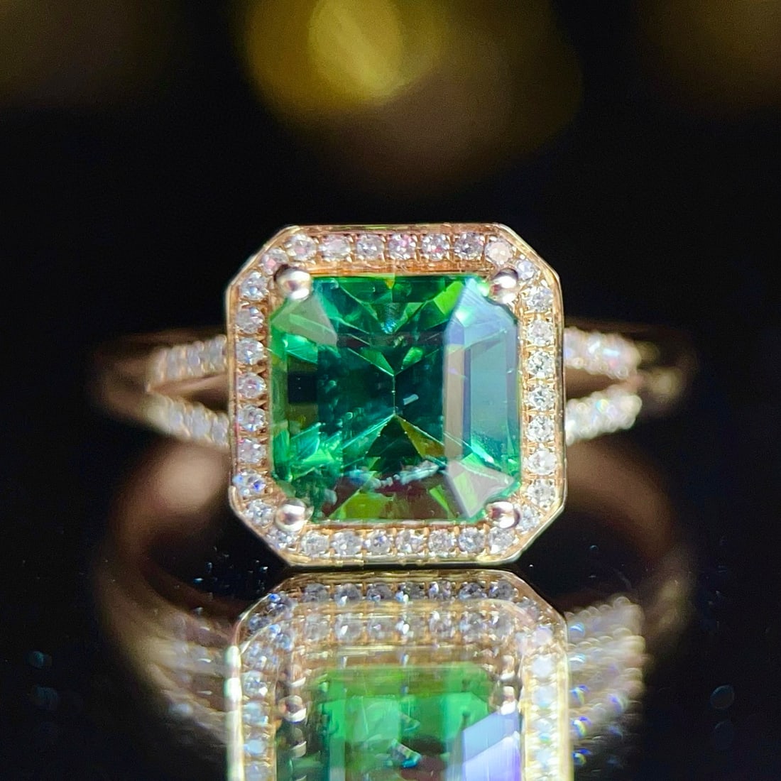 14k Gold 2.44 Ctw Natural Tourmaline & Diamond Ring: Ref:231137237 // gold content:14k gold // ring size:7. 25us // // main gemstone:tourmaline // shape:octagonal // carat weight:2. 3ct // color:green // treatment:natural // // adjacent gemstone 2 : dia