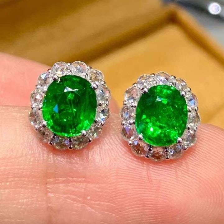 14k Gold 2.5 Ct Natural Tsavorite & Diamond Earrings - 2