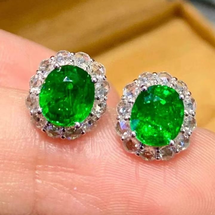 14k Gold 2.5 Ct Natural Tsavorite & Diamond Earrings - 3