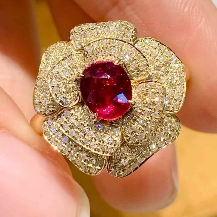 14k Gold 1 Ct Natural Ruby & Diamond & Flowers Ring - 4