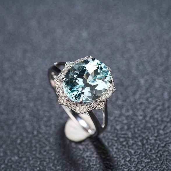 14k Gold 4.17 Ct Natural Aquamarine & Diamond Ring - 7