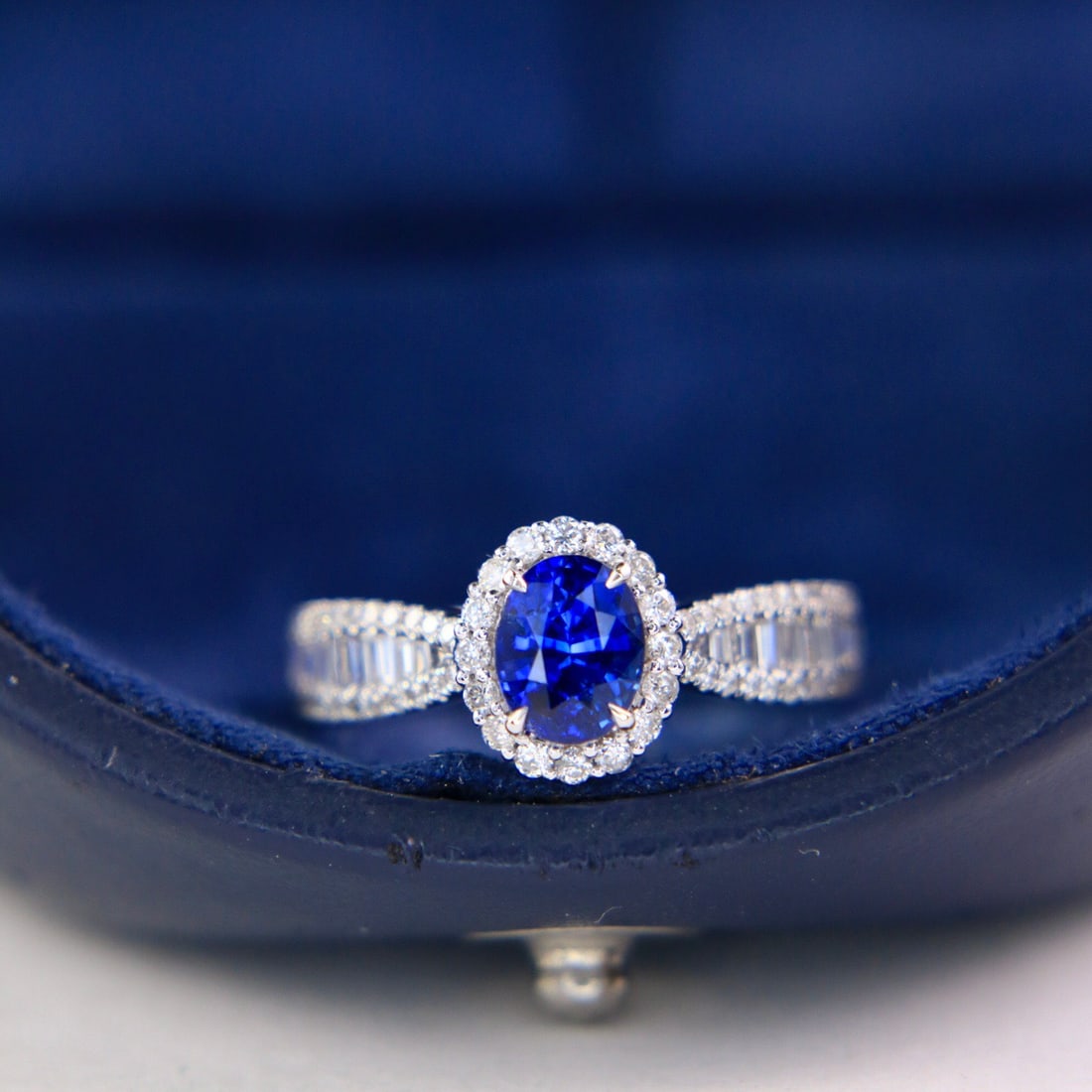 14k Gold 1.73 Ctw Natural Sapphire & Diamond Ring: Ref:231138102 // gold content:14k gold // ring size:7. 25us // // main gemstone:sapphire // shape:oval // carat weight:1. 03ct // color:royal blue // treatment:natural // // adjacent gemstone 2 :