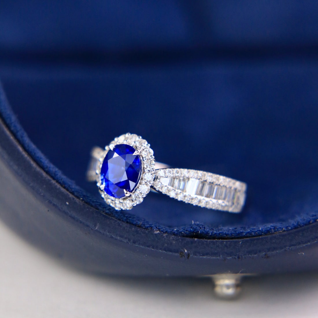 14k Gold 1.73 Ctw Natural Sapphire & Diamond Ring - 4