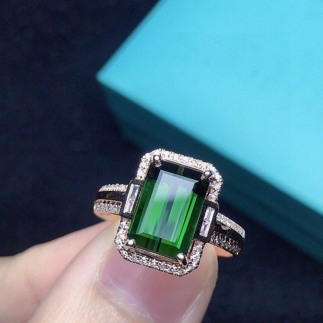 14k Gold 3.26 Ct Natural Tourmaline & Diamond Ring: Ref:231138108 // gold content:14k gold // ring size:7. 25us // // main gemstone:tourmaline // shape:octagonal // carat weight:3. 26ct // color:green // treatment:natural // // adjacent gemstone 2