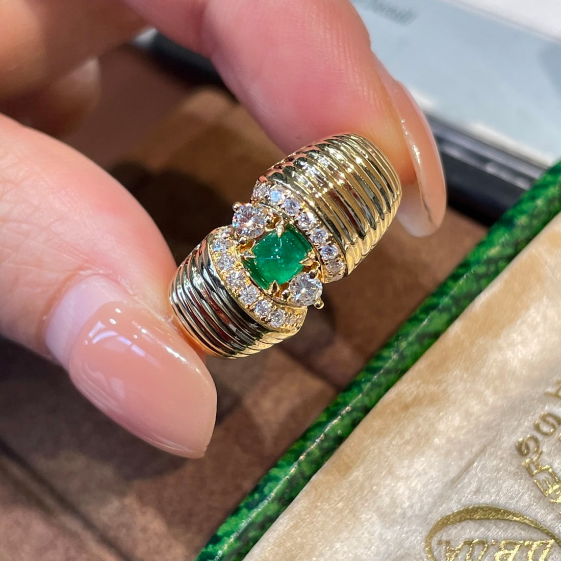 14k Gold 0.21 Ct Natural Emerald & Diamond Ring - 4