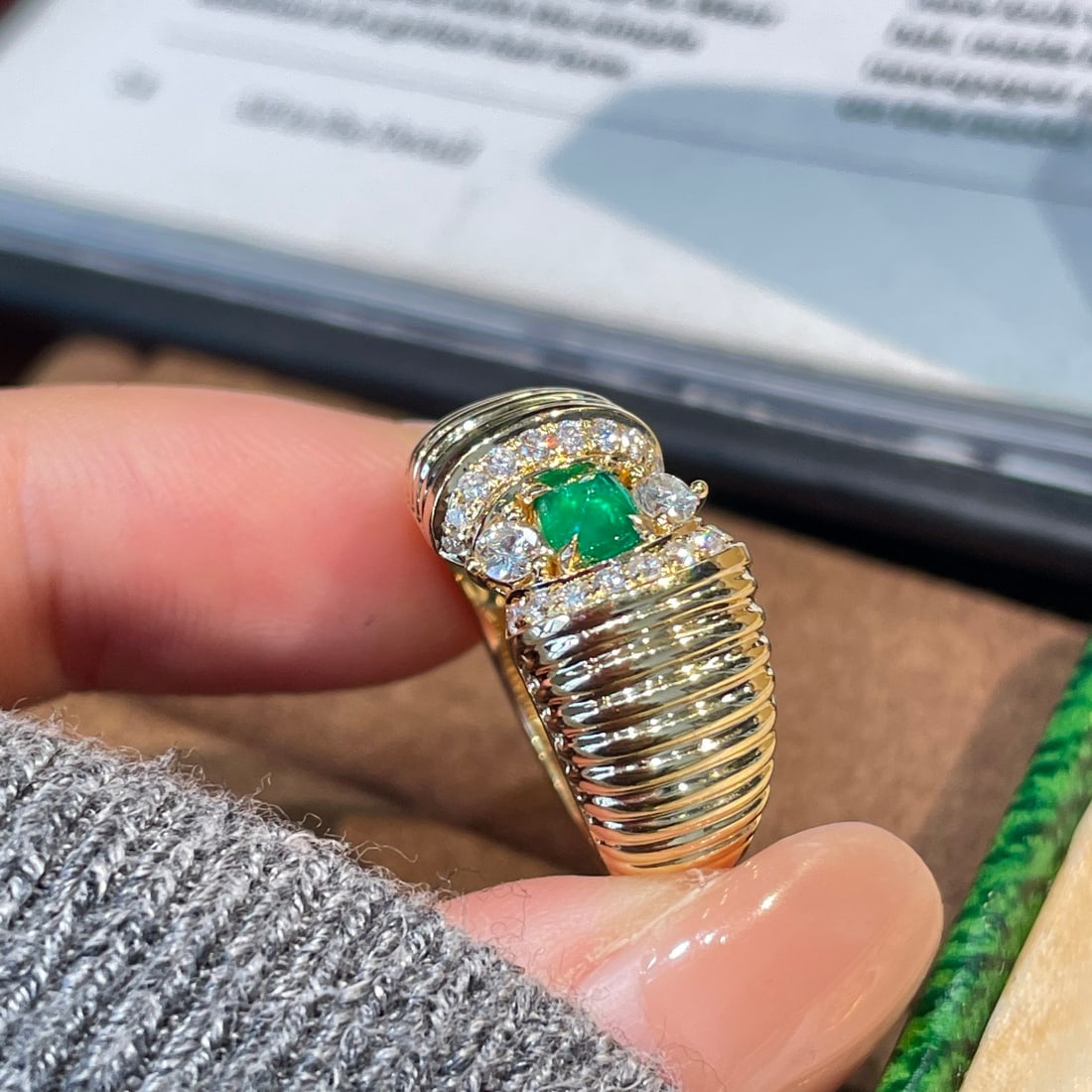 14k Gold 0.21 Ct Natural Emerald & Diamond Ring - 6