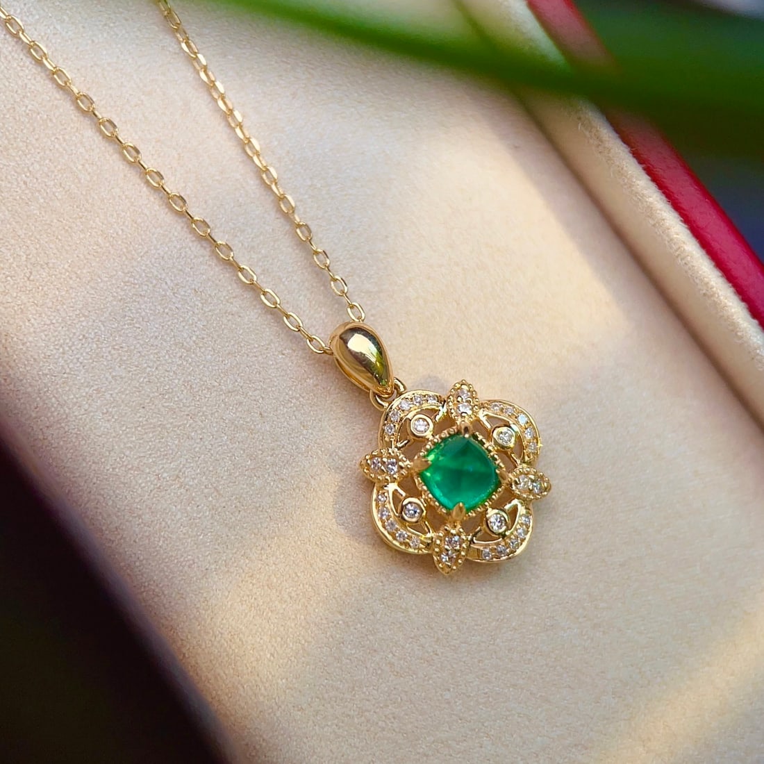 14k Gold 0.61 Ct Natural Emerald & Diamond Pendant( Without Chain ) - 3