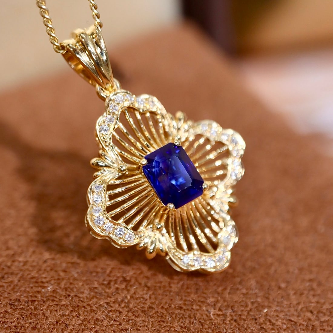 14k Gold 0.77 Ctw Natural Sapphire & Diamond Pendant( Without Chain ) - 5