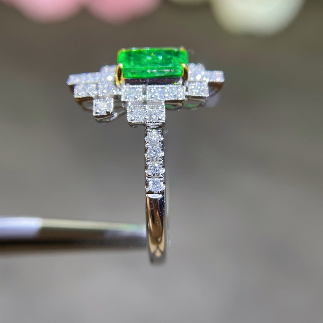 14k Gold 0.99 Ctw Natural Emerald & Diamond Ring - 4