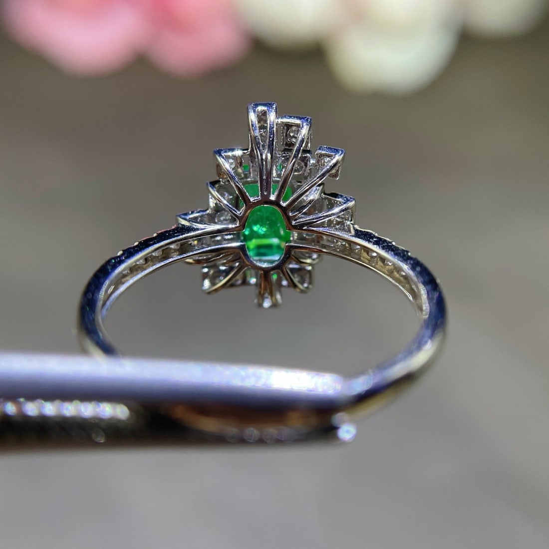 14k Gold 0.99 Ctw Natural Emerald & Diamond Ring - 5