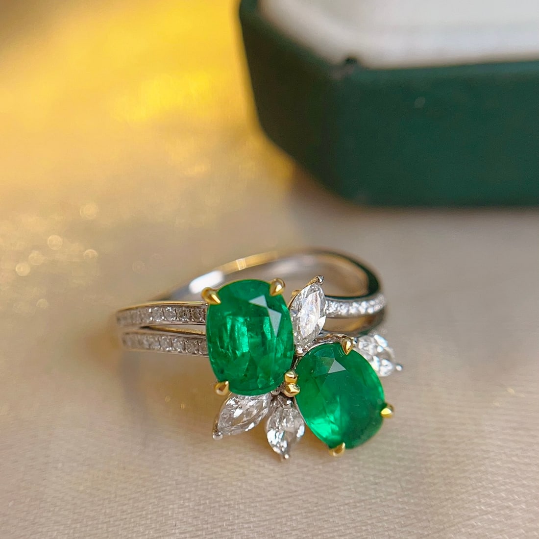 14k Gold 2.00 Ct Natural Emerald & Diamond Ring - 4