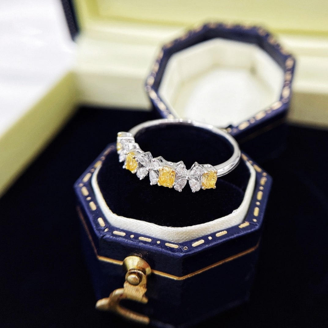 14k Gold 0.55 Ctw Natural Yellow Diamond & Diamond Ring - 4