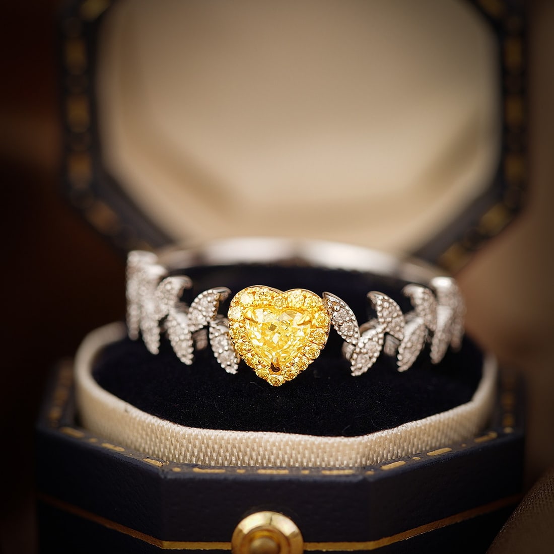 14k Gold 0.32 Ctw Natural Yellow Diamond & Diamond Ring: Ref:231138154 // gold content:14k gold // ring size:7. 25us // // main gemstone:yellow diamond // shape:heart // carat weight:0. 19ct // color:yellow // treatment:natural // // adjacent gemstone 2