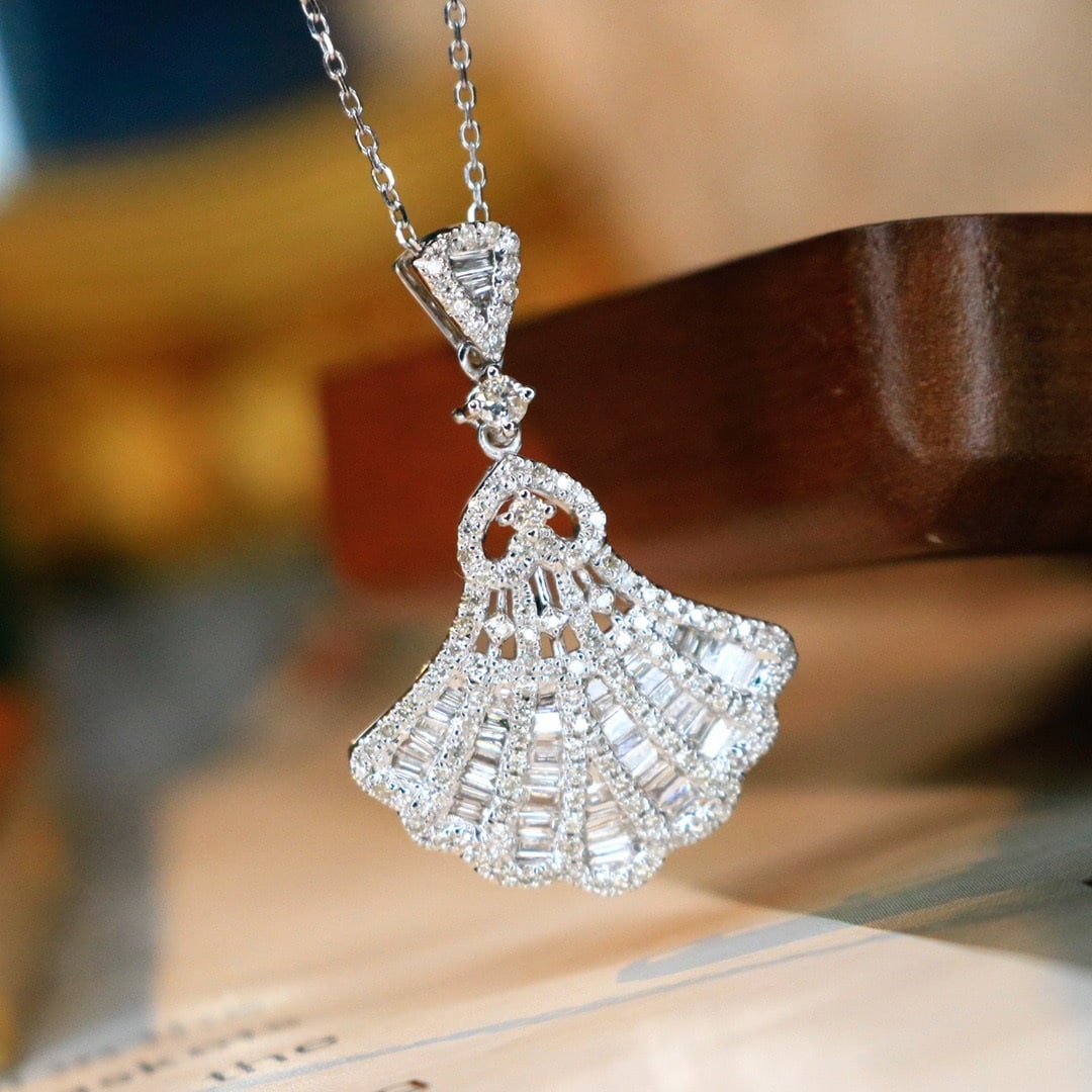 14k Gold 0.98 Ct Natural H Diamond Pendant( Without Chain ): Ref:231138158 // gold content:14k gold // main gemstone:diamond // shape:multiple // carat weight:0. 98ct // clarity grade:vs-si // color:h // treatment:natural // Condition: NewLow Estimate: