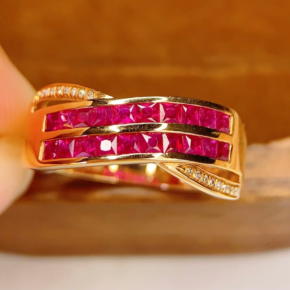 14k Gold 1.5 Ct Natural Ruby & Diamond Ring: Ref:231138167 // gold content:14k gold // ring size:7. 25us // // main gemstone:ruby // shape:princess // carat weight:1. 5ct // color:red // treatment:natural // // adjacent gemstone 2 : diamond