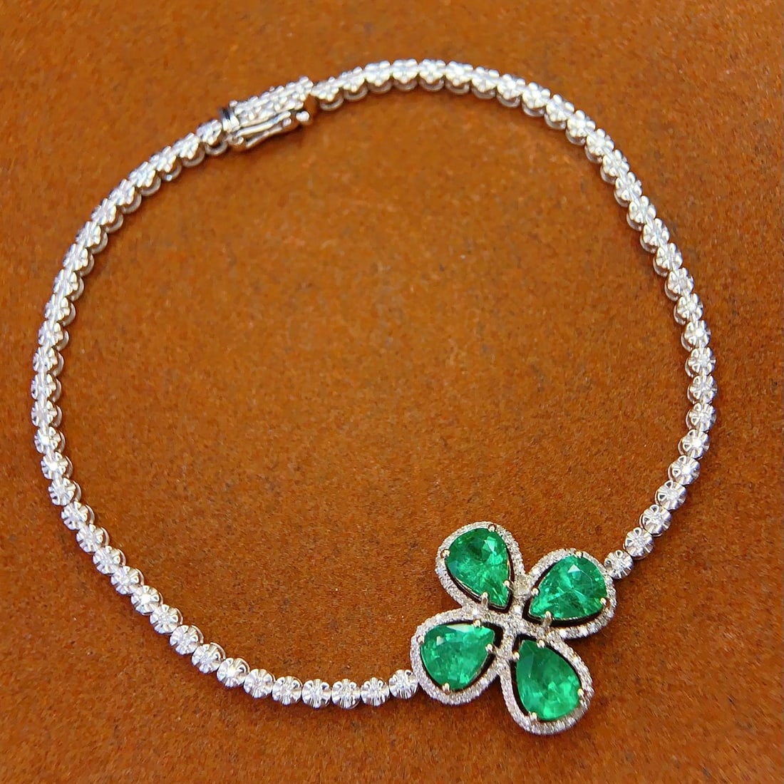 14k Gold 2.66 Ct Natural Emerald & Diamond Bracelet - 2