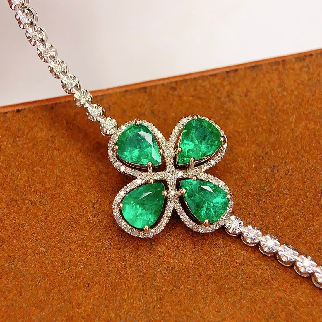 14k Gold 2.66 Ct Natural Emerald & Diamond Bracelet - 4