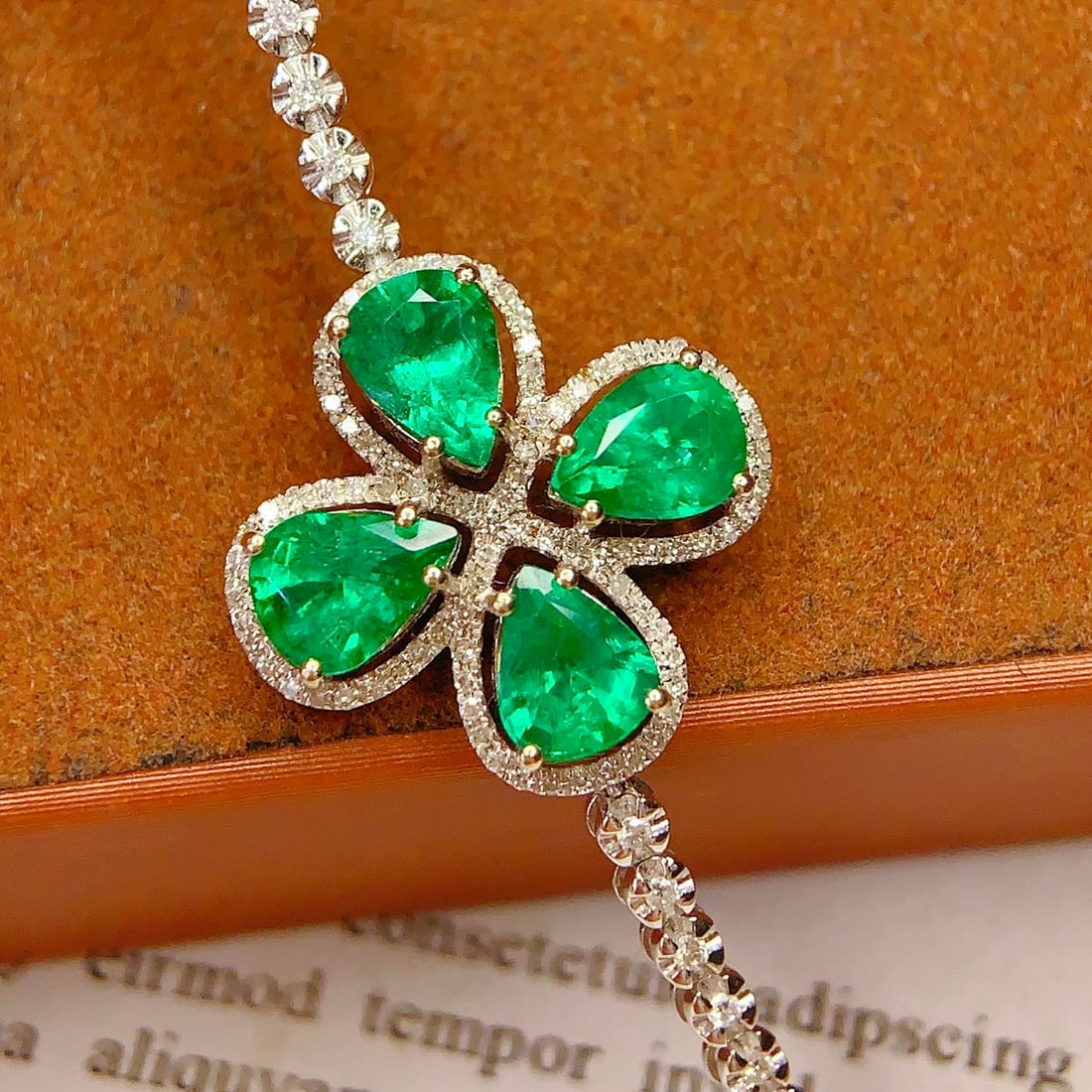 14k Gold 2.66 Ct Natural Emerald & Diamond Bracelet - 5