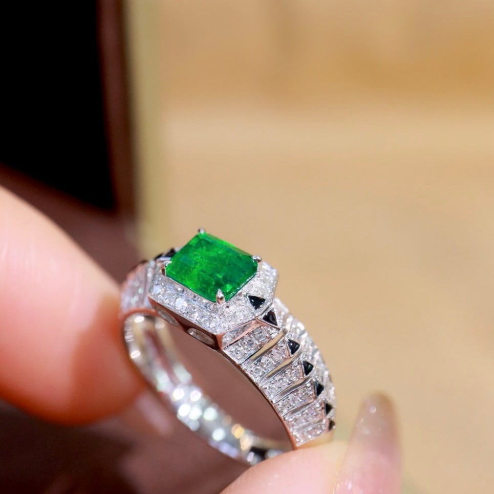 14k Gold 1.00 Ctw Vivid Green Natural Emerald & Diamond Ring - 6