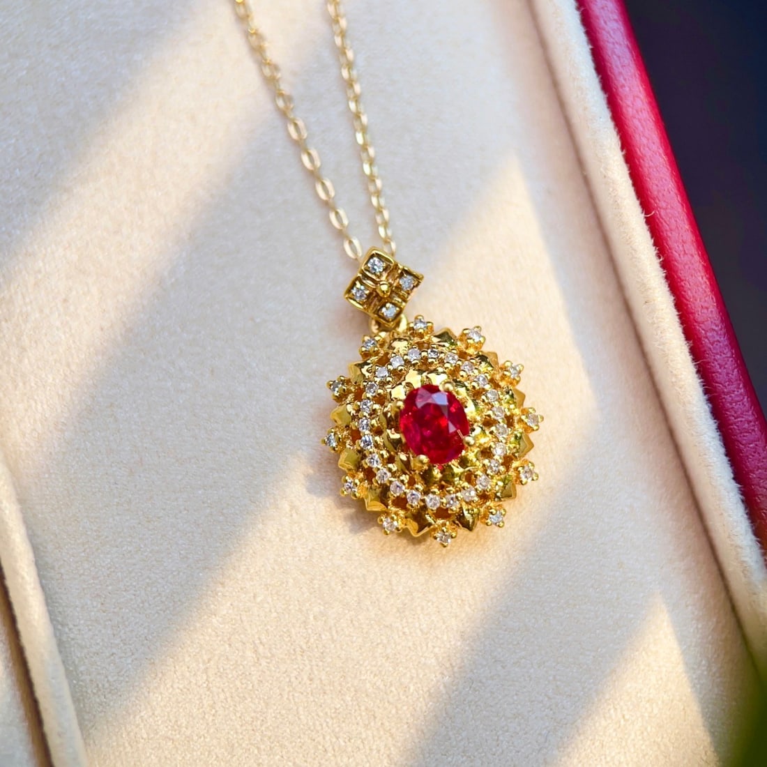 14k Gold 0.5 Ct Natural Ruby & Diamond Pendant( Without Chain ): Ref:231138185 // gold content:14k gold // main gemstone:ruby // shape:oval // carat weight:0. 5ct // color:red // treatment:natural // cut grade:g // // adjacent gemstone 2 : diamond // number of ston