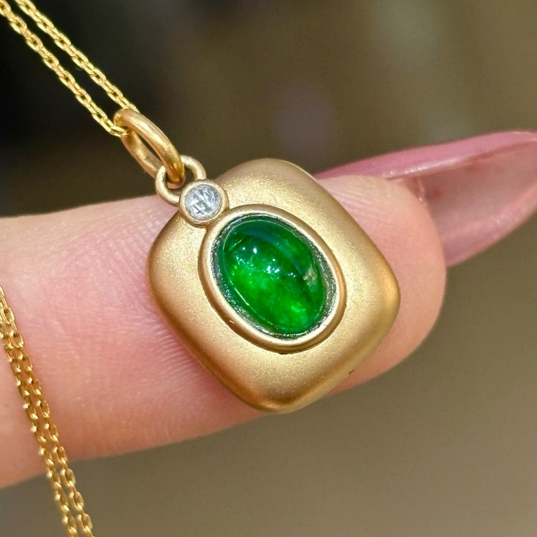 14k Gold 0.7 Ct Natural Emerald & Diamond Necklace - 6