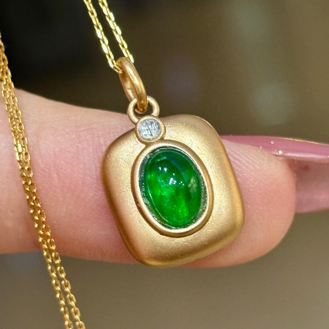 14k Gold 0.7 Ct Natural Emerald & Diamond Necklace - 7