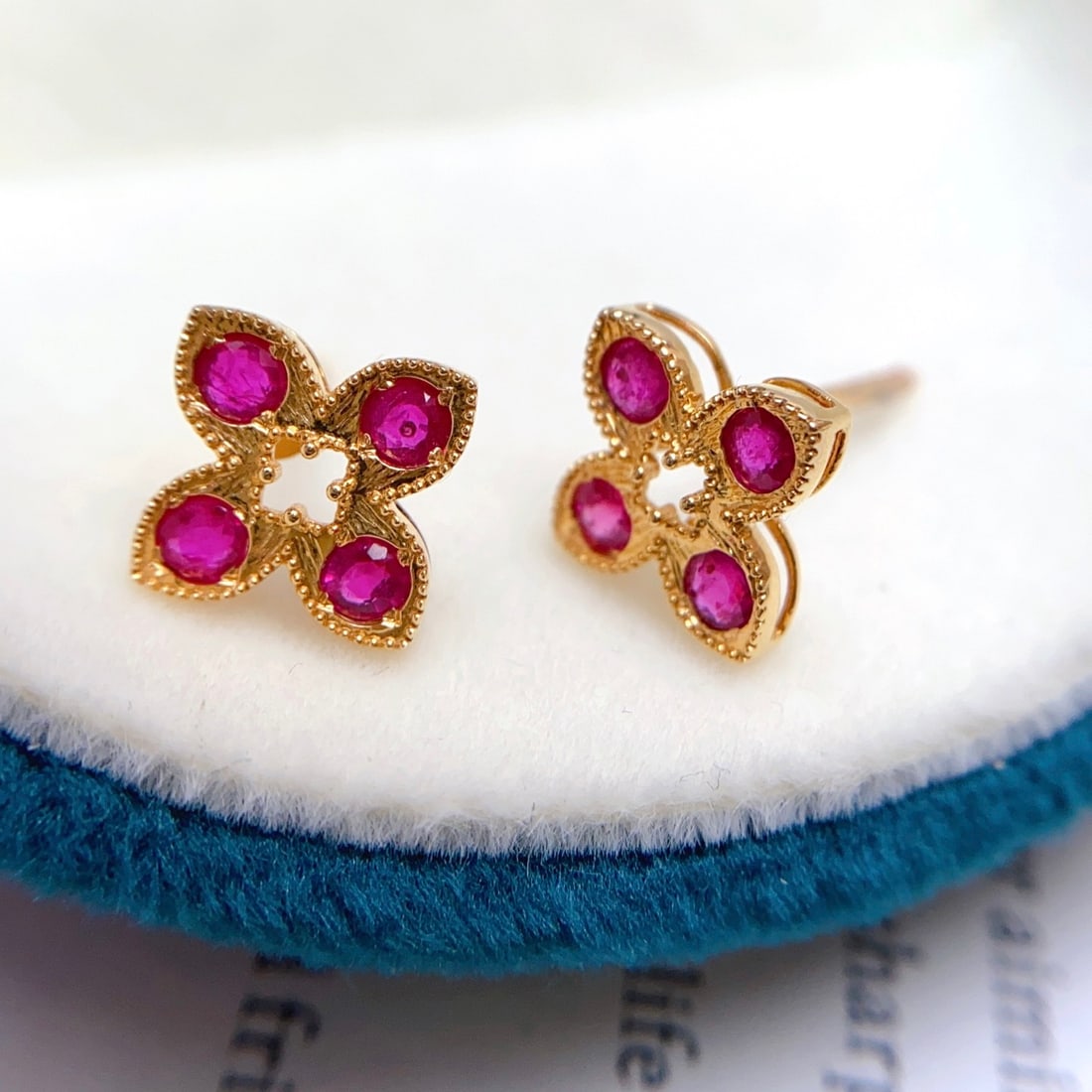 14k Gold 0.80 Ct Natural Ruby Earrings - 2