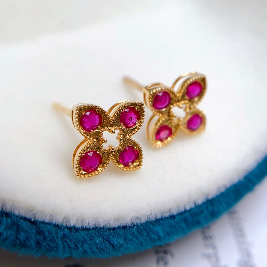 14k Gold 0.80 Ct Natural Ruby Earrings - 6