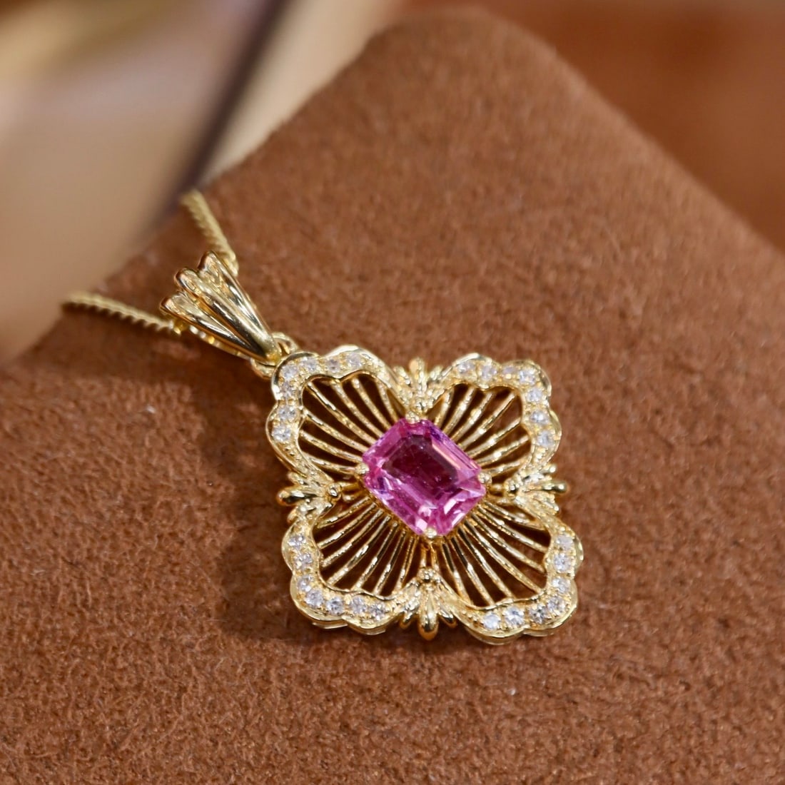 14k Gold 0.59 Ctw Natural Padparadscha Sapphire & Diamond Pendant( Without Chain ) - 7