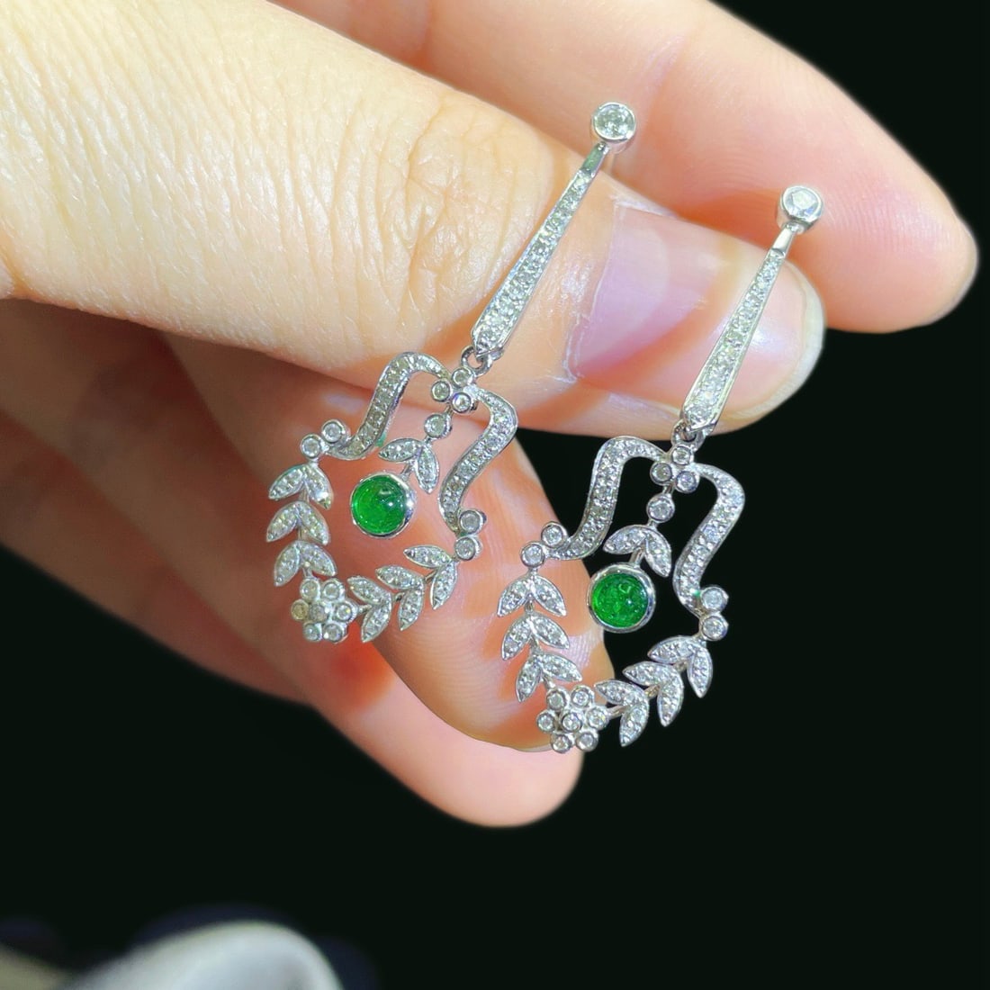 14k Gold 0.70 Ctw Natural Emerald & Diamond Earrings - 3